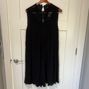 NWT Torrid Midi Crinkle and Lace Dress Sz 1/1X